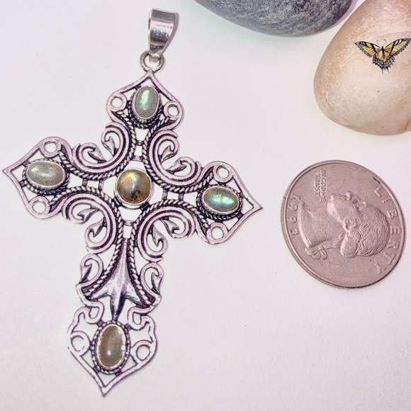 Magical Labradorite Handmade Celtic Cross Pendant - Picture 3 of 7